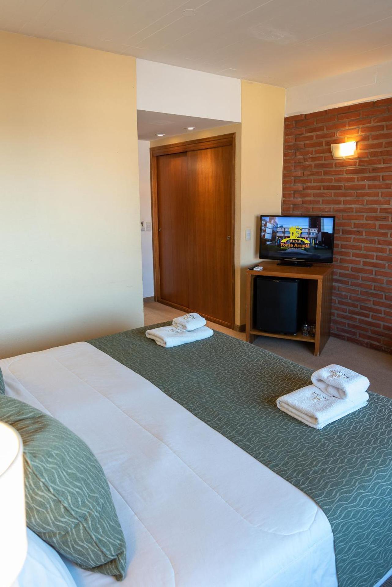 Fonte Arcada Hotel Villa Gesell Kamer foto