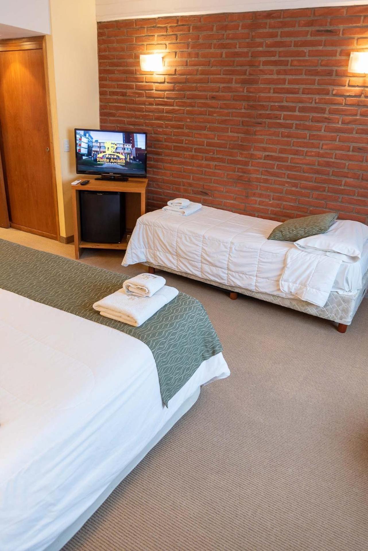 Fonte Arcada Hotel Villa Gesell Kamer foto